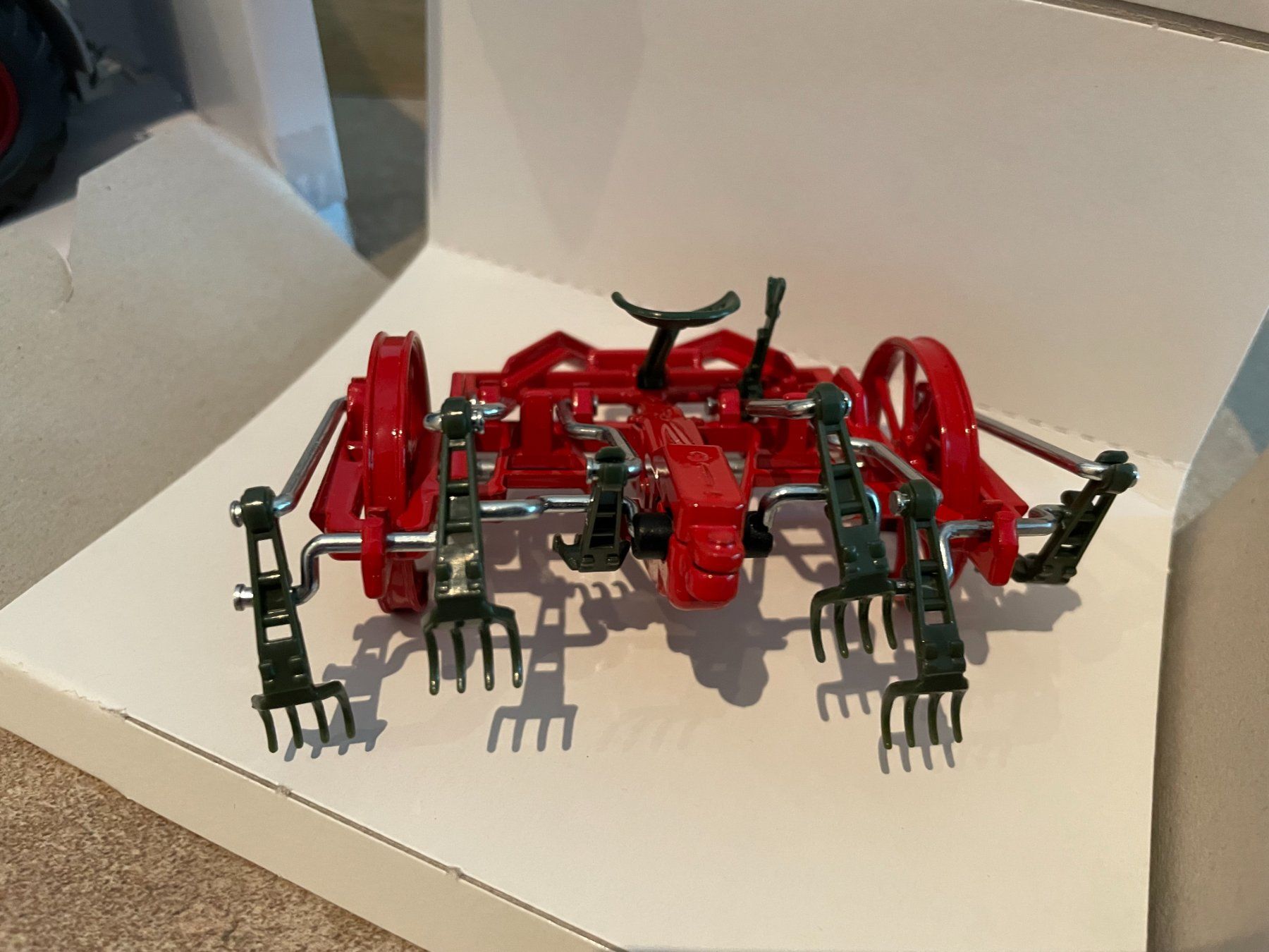 Lanz Bulldog Trattori: SIKU Lanz Bulldog mit Heuwender – Nuovo e nell'imballaggio originale da Kreuzlingen venduto da Stefan1150 4
