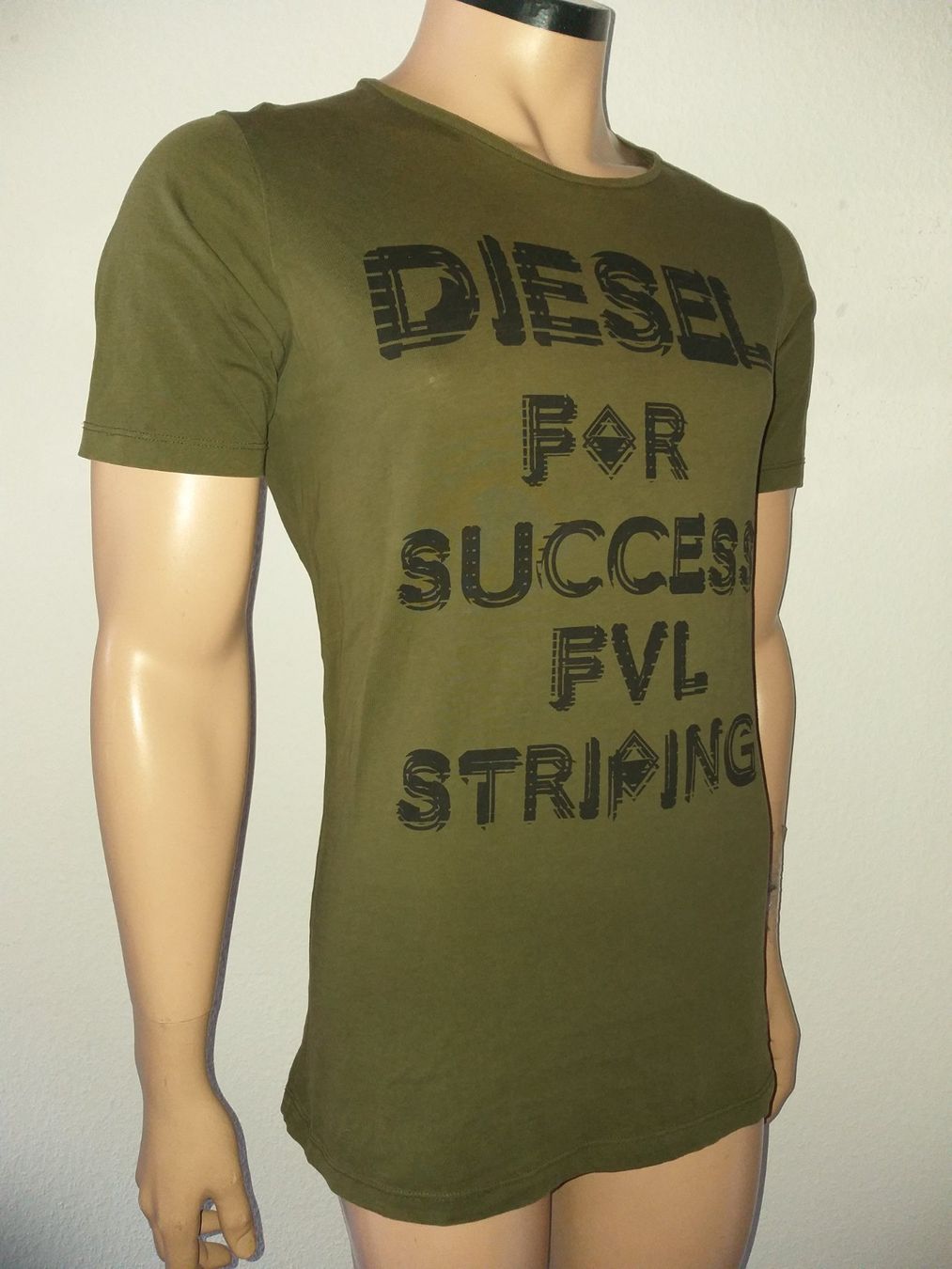 Diesel T-shirt: DIESEL T-shirt taille / Grosse S – Usato da Cossonay-ville venduto da Super-Price-Quality 2
