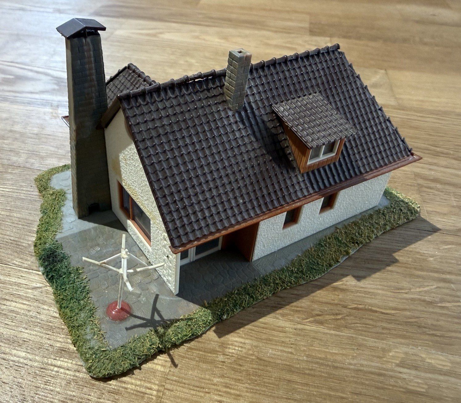 Faller Modellini di ferrovie: Lot de 5 maisons – Usato da Echallens venduto da Says1 1
