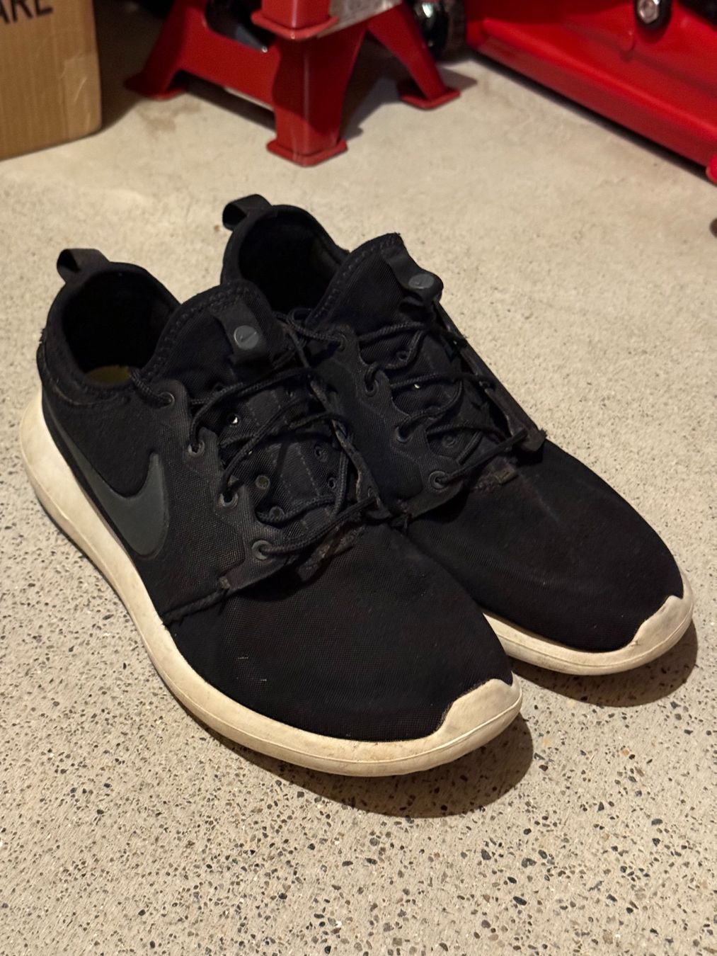Nike Herrenschuhe: Nike Roshe Two Schwarz Anthrazit EU45 / US11 / UK10 – Gebraucht aus Basel von FrozenFire