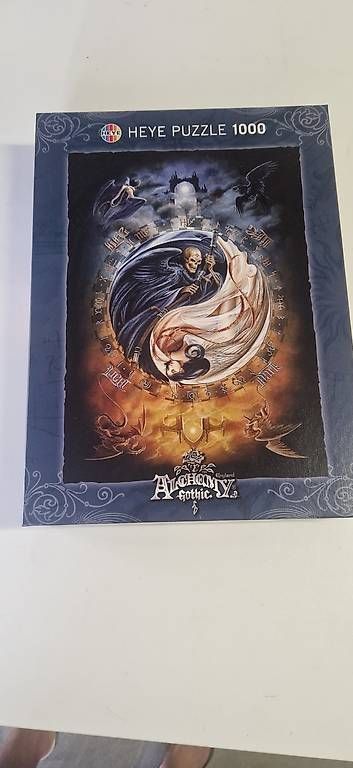 Puzzles: 1000er HEYE Puzzle ALCHEMY Gothic – Gebraucht aus Flawil von spama