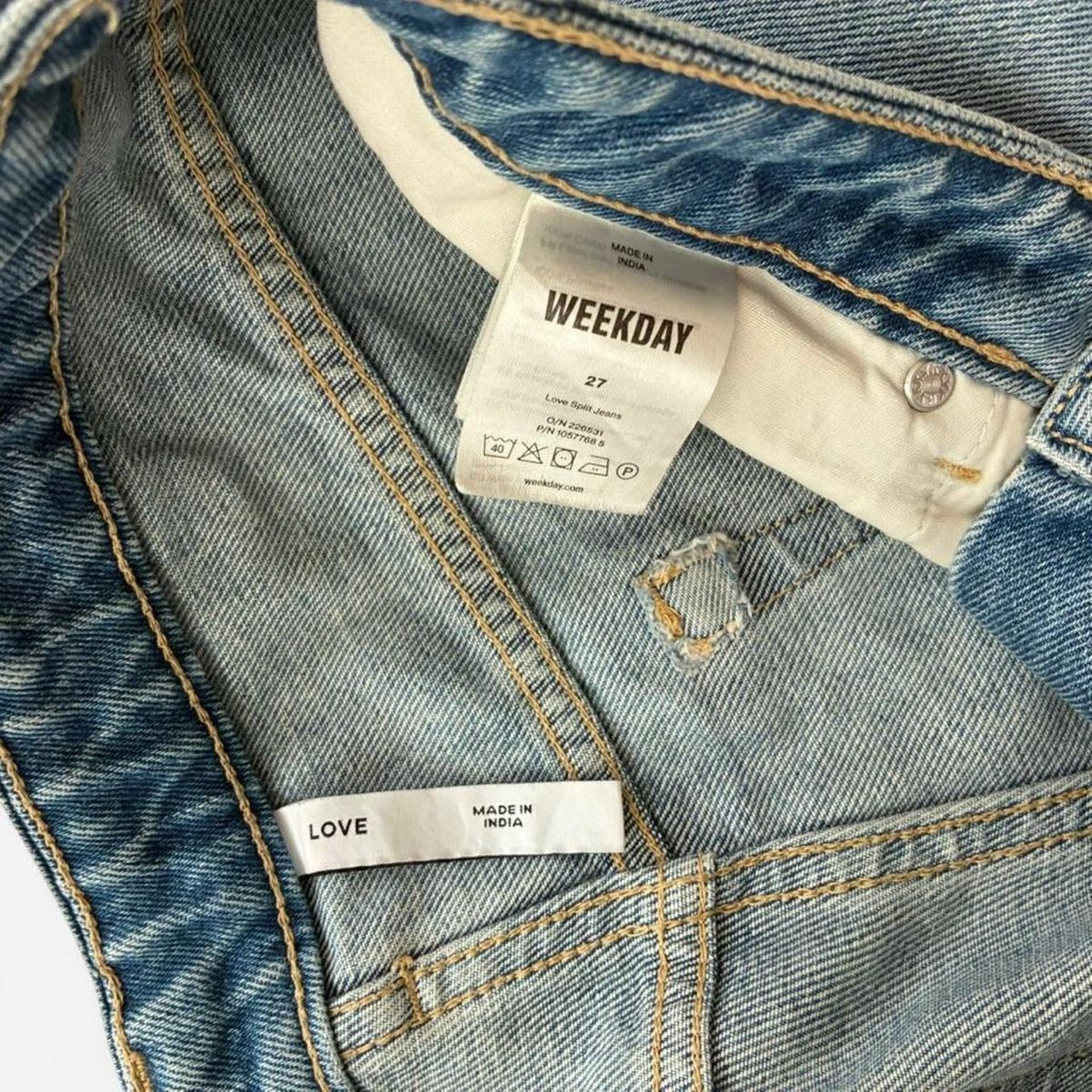Weekday Jeans: Weekday love split jeans – Usato da Zürich venduto da h_studio_edit 2