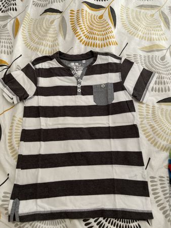 T-shirt Garçon taille 134-140