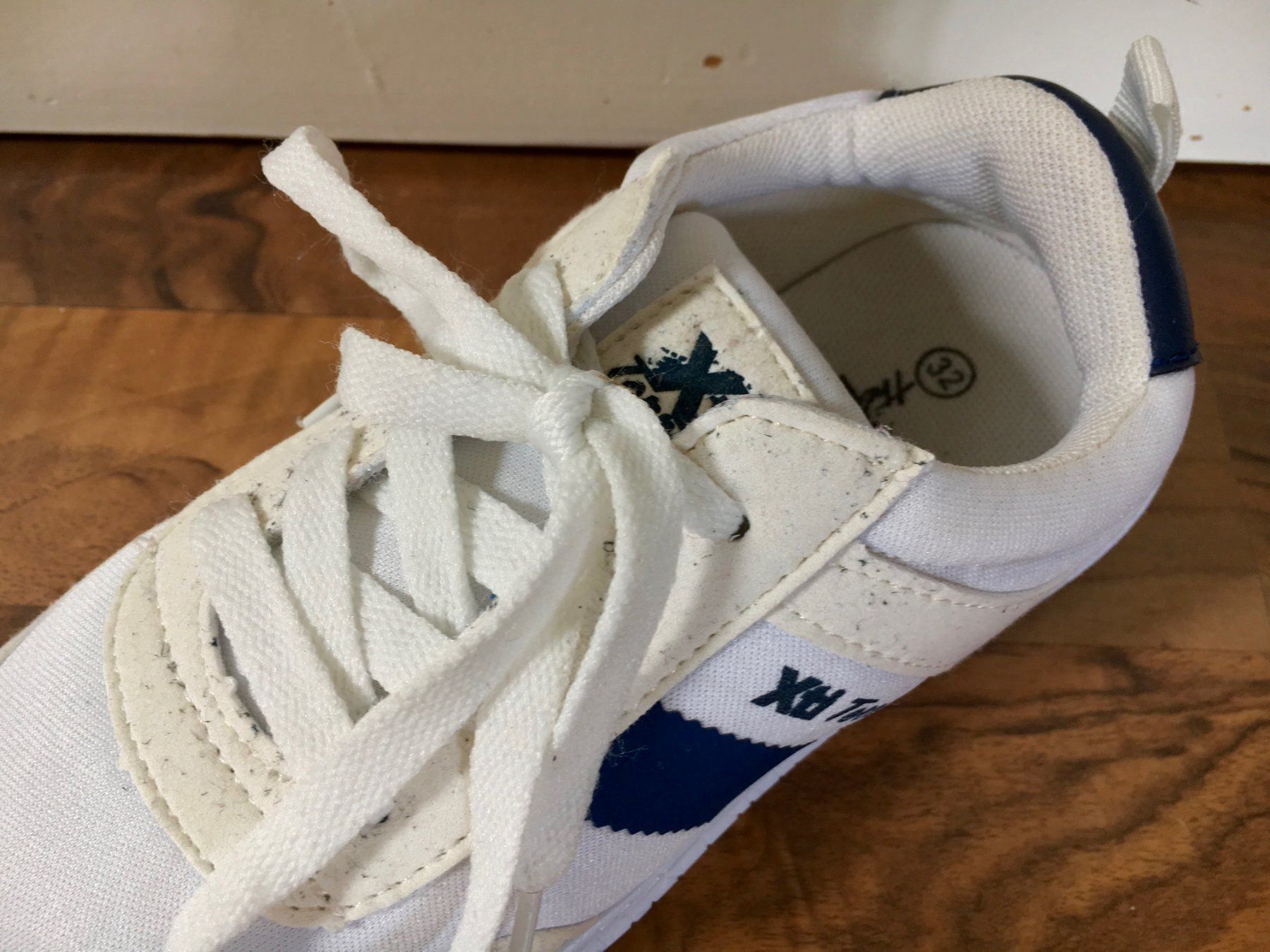Scarpe da uomo: Kinder Sneaker weiss Grösse 32 **NEU** – Nuovo (secondo la descrizione) da Stallikon venduto da berg118 2