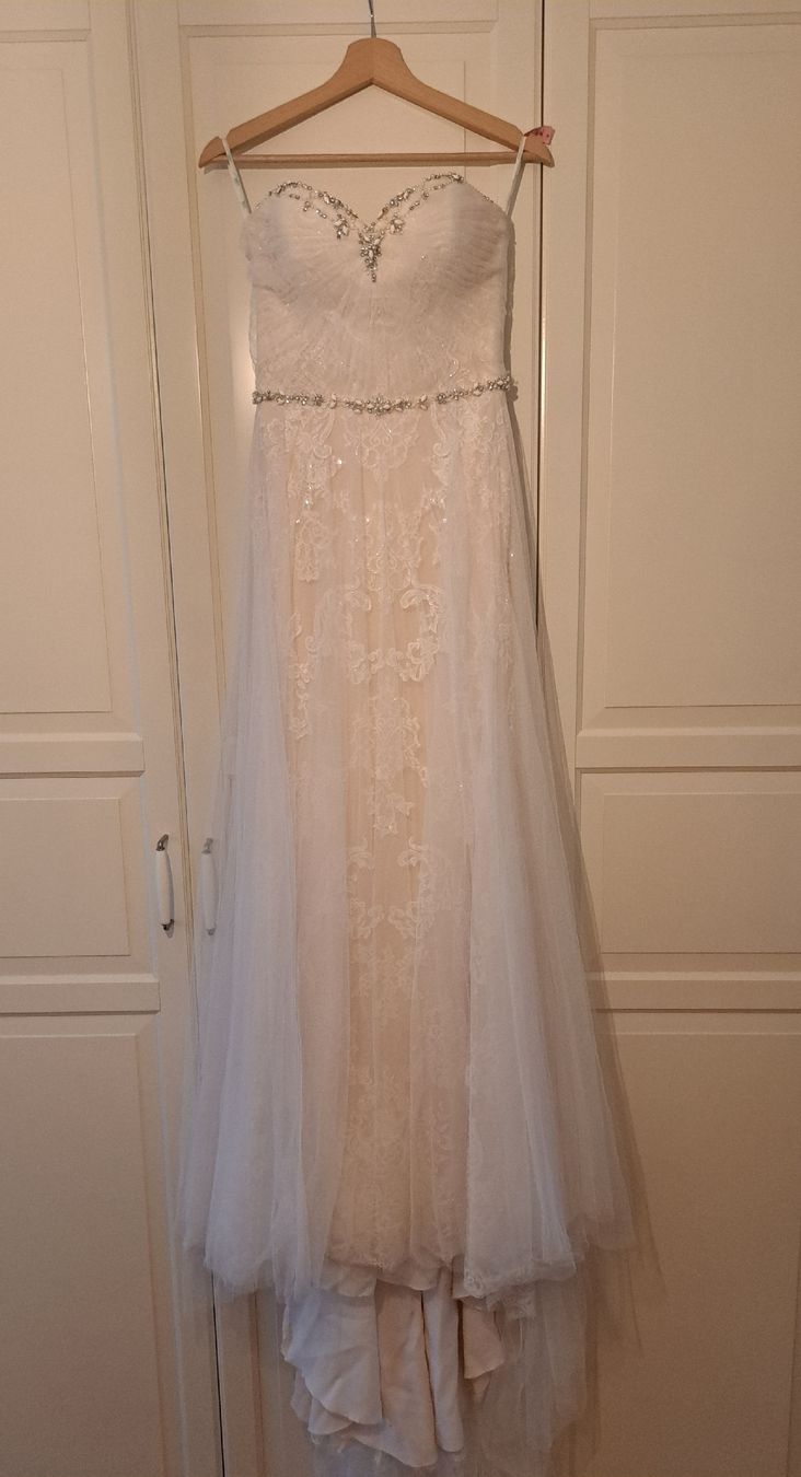 Vestiti: Wunderschönes Brautkleid mit Spitze – Usato da Zürich venduto da Emlet 2