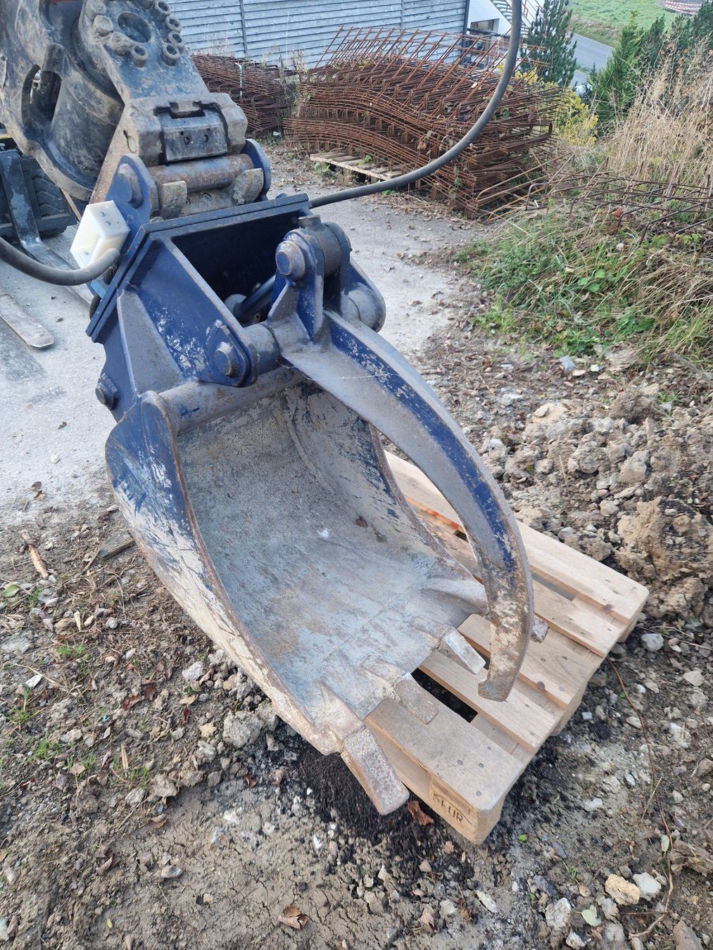 Greifer: Bagger Greifer, Steinzange, Greiflöffel, Baggerlöffel – Gebraucht aus Lenk im Simmental von mosimann.m 1