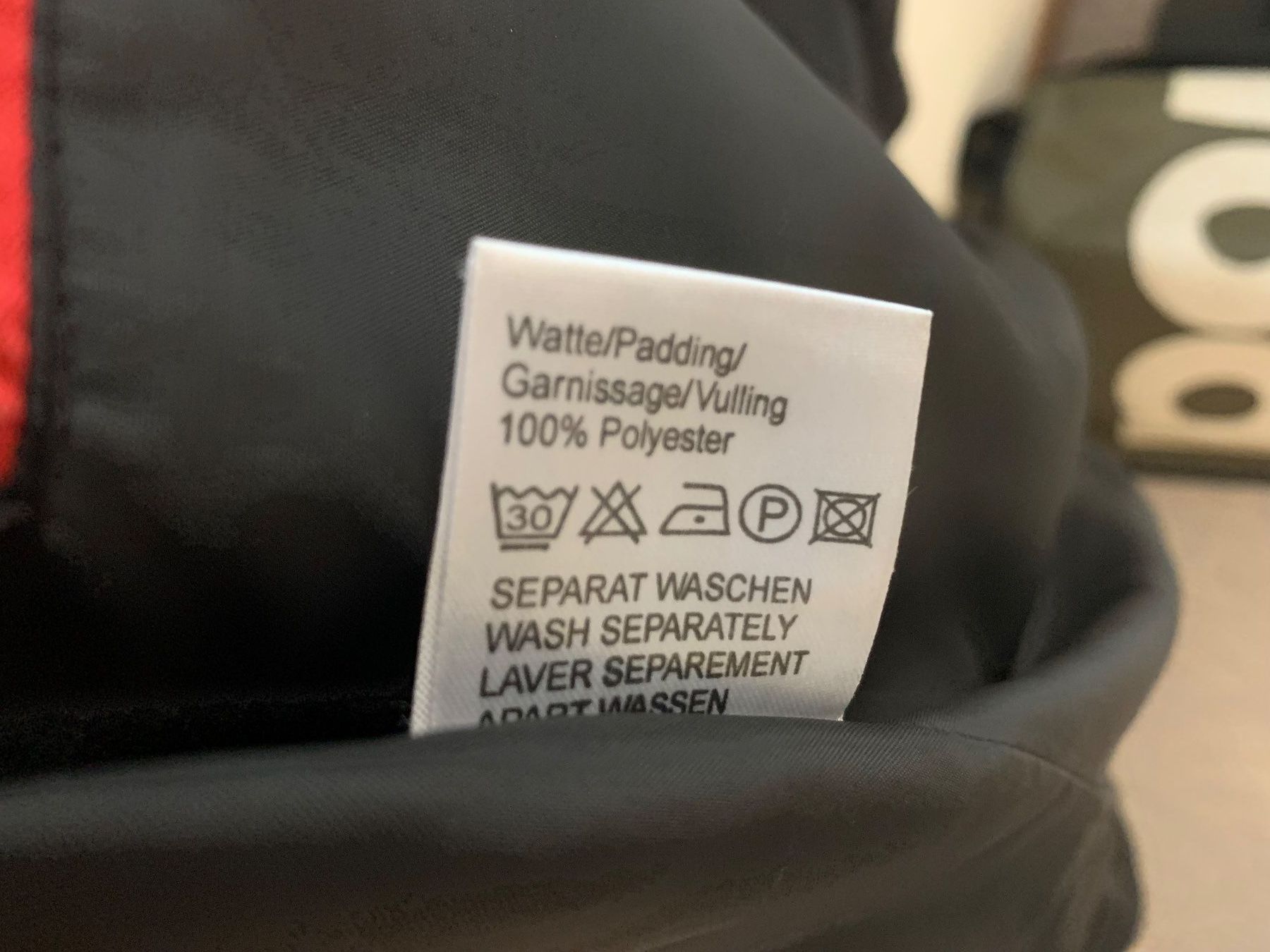 Giacche: WINTERJACKE ROT GRÖSSE 42 – Usato da Embrach venduto da korbflechter49 4