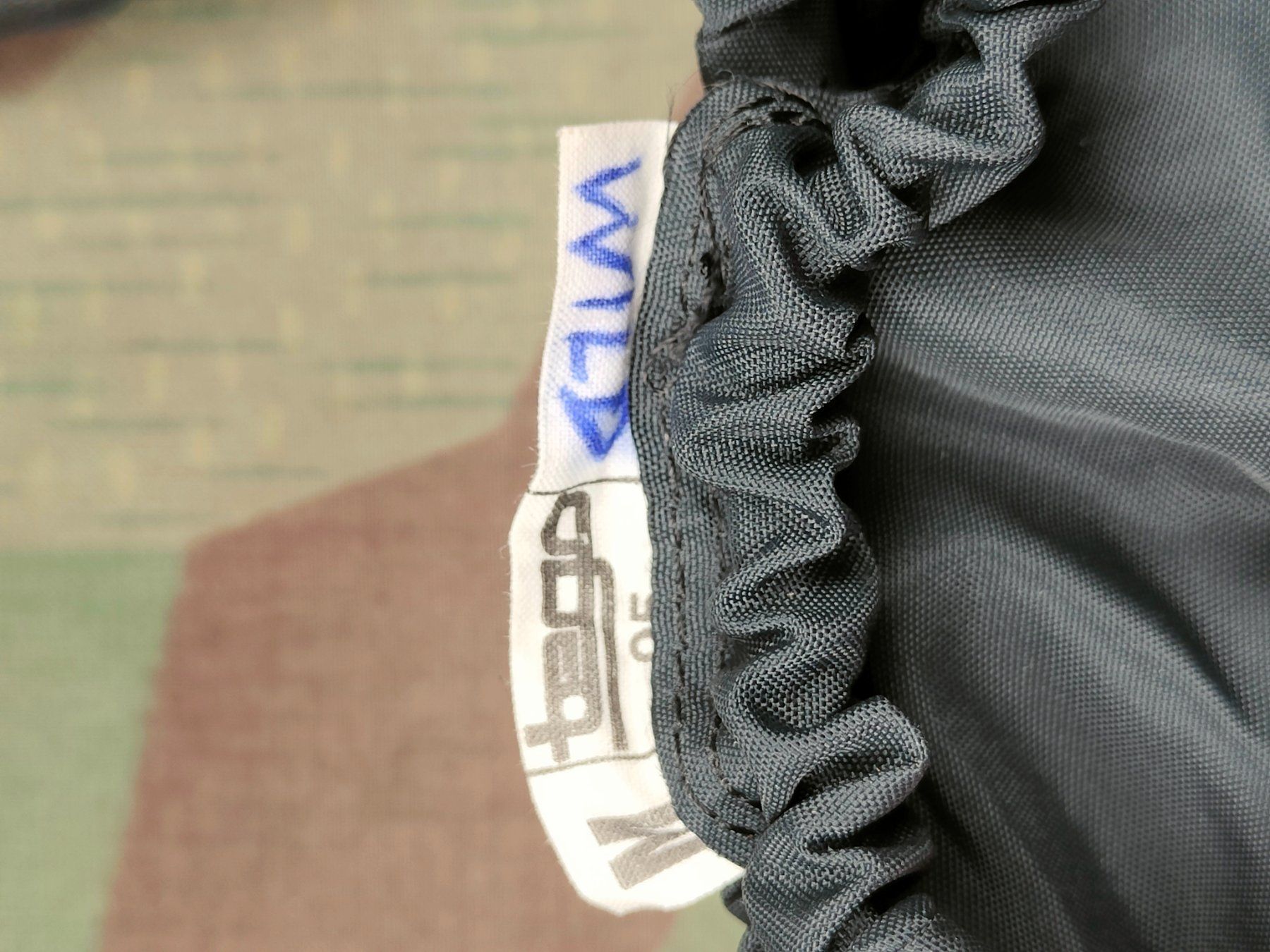 Armée suisse Uniformes: Winterhandschuhe – D'occasion à Bauma par SwissMilitaria 2