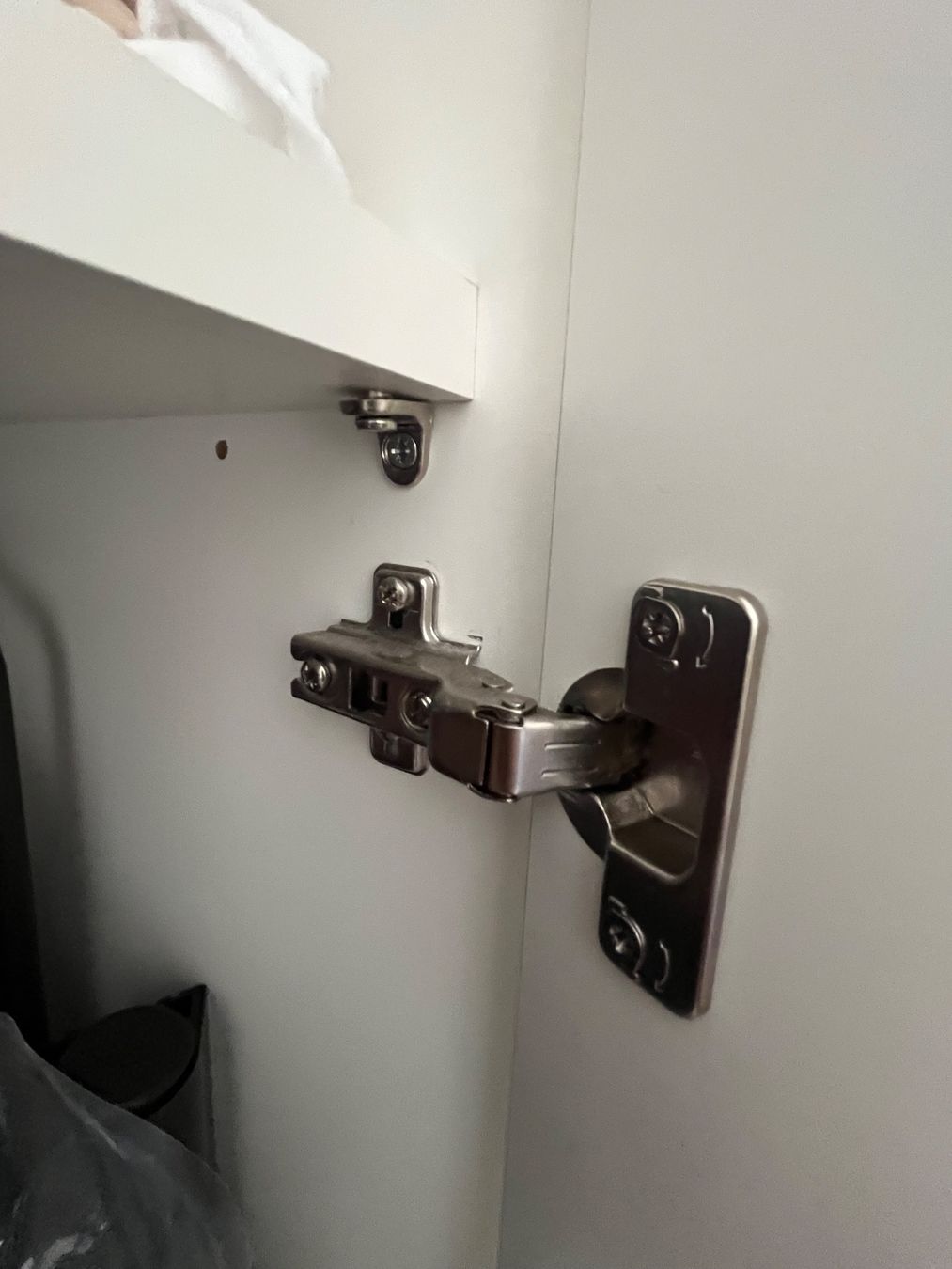 Garderobe: Kleiderschrank – Gebraucht aus Winterthur von e_u_f8l2 4