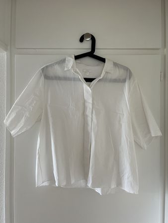 COS / Bluse