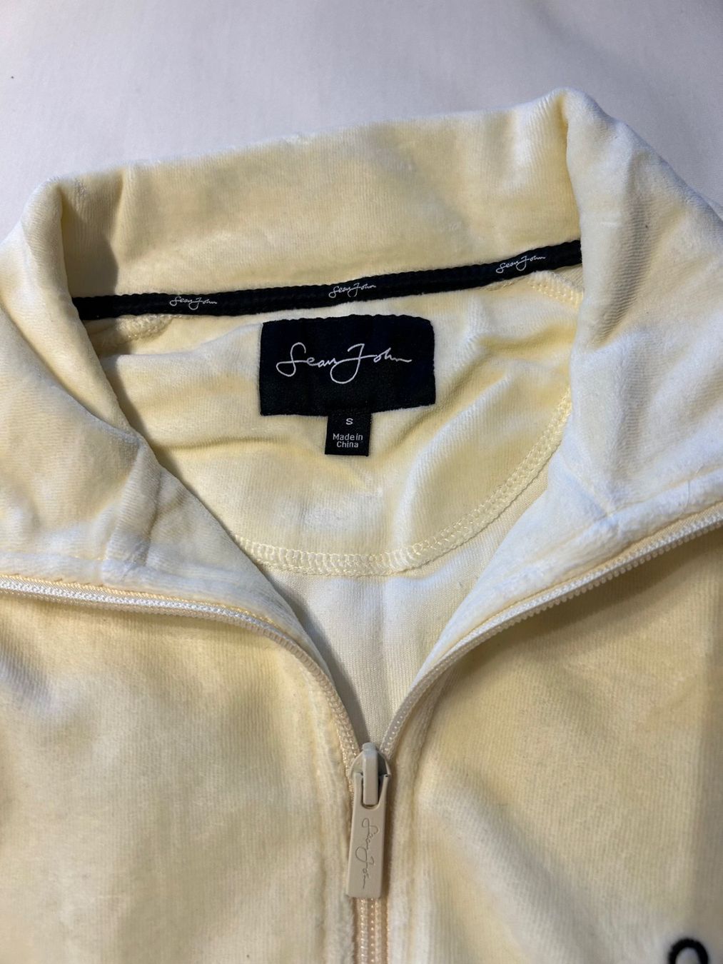 Completi: Sean John Tracksuit – Usato da Flawil venduto da bridge28 3