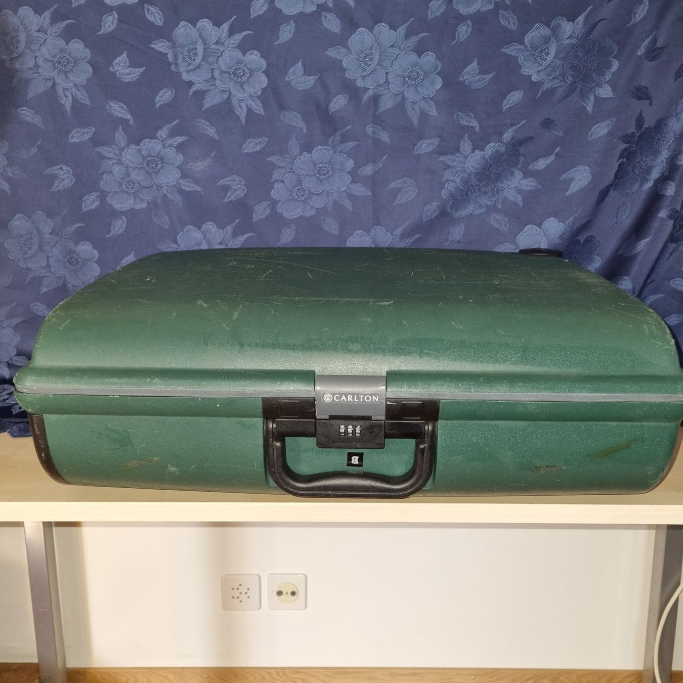 Valises de voyage: Koffer Schallenkoffer – D'occasion à Kriens par gra_fhn7 3