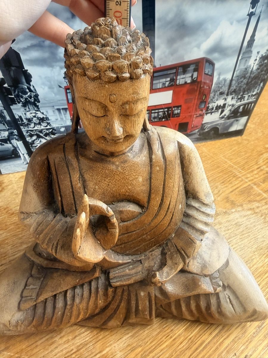 Statuette: Holz Buddha Statue, Deko, Glücksbringer! – Usato da Klingnau venduto da Nirvana 1