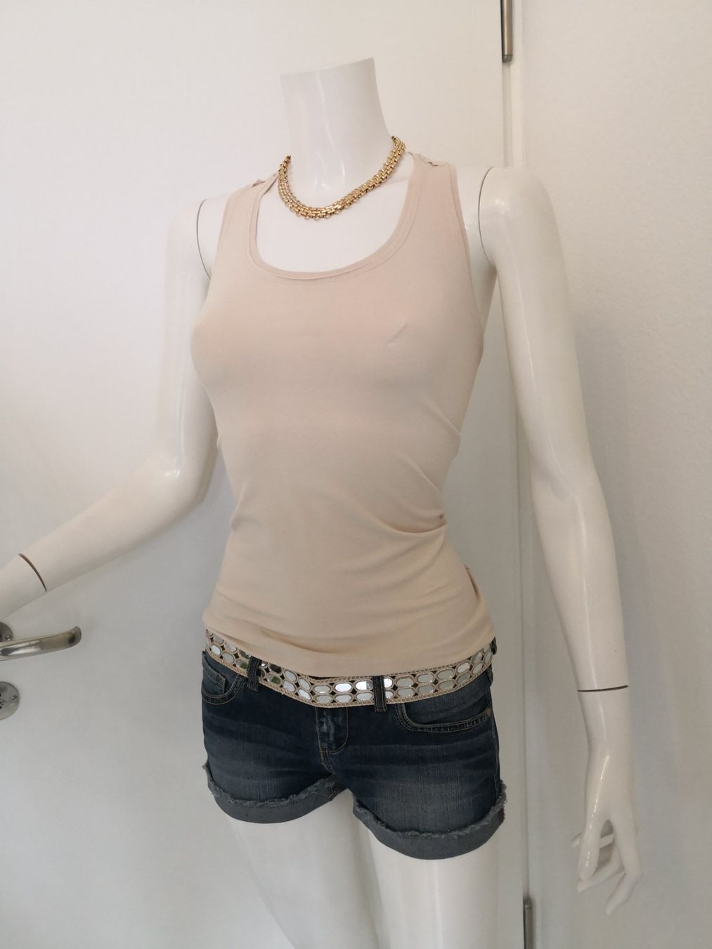 Mango Top: 🤩MANGO TANK-TOP BEIGE – Usato da Olten venduto da Naja-Twins-Twins 5