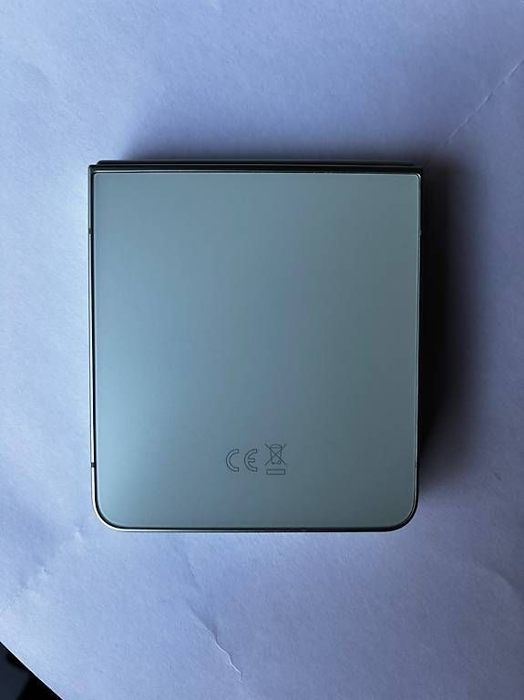 Telefoni cellulari / Smartphones: Samsung Galaxy Z Flip 7 512 GB Mint – Usato da Schötz venduto da Kevin141991 2