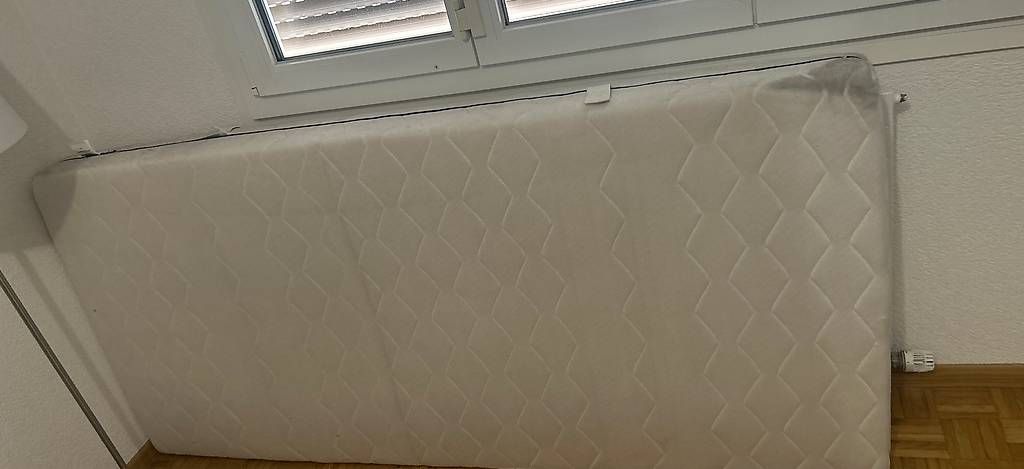 Matelas: Matelas 90x200 – D'occasion à Vevey par nat_vp7l