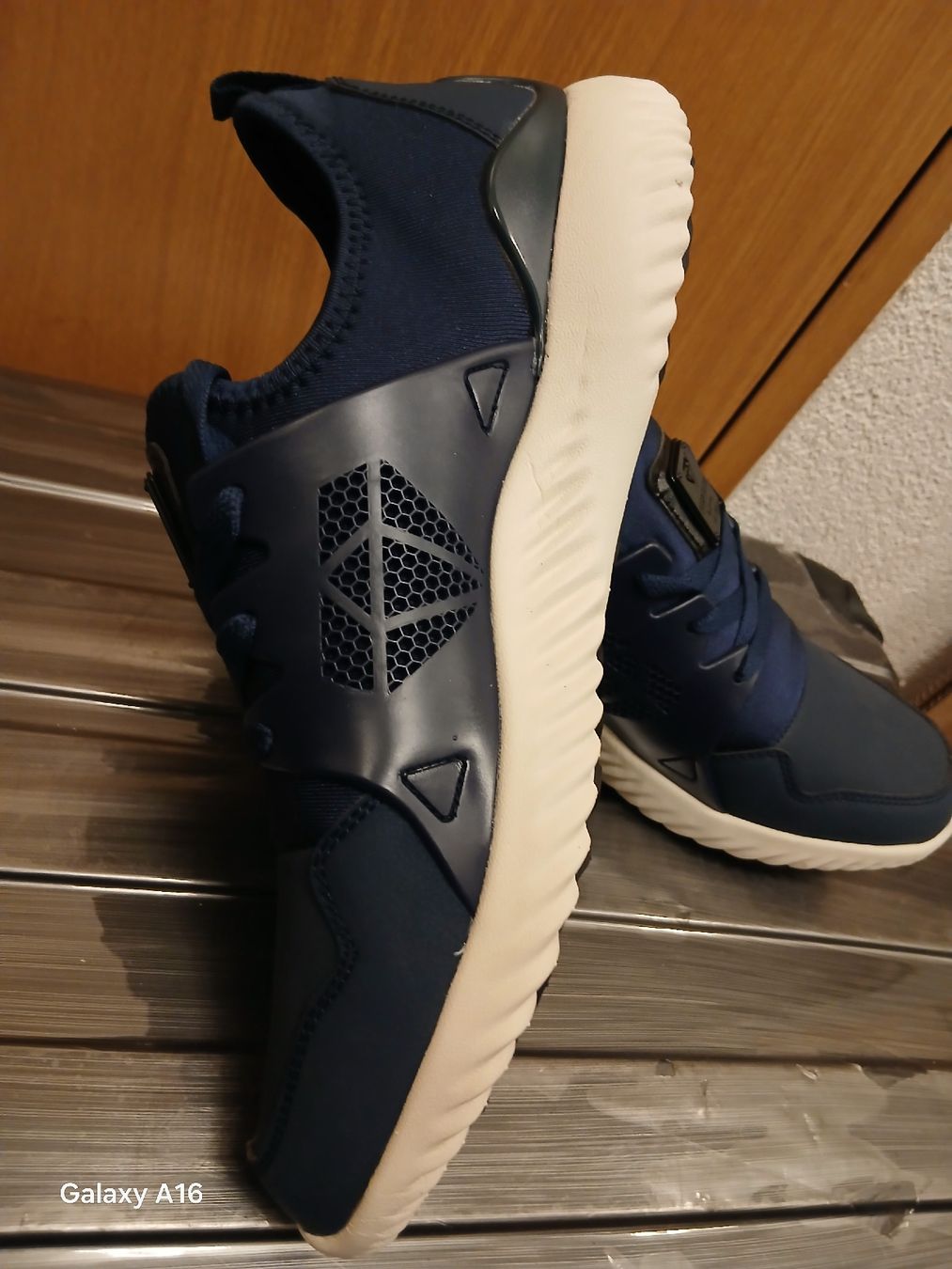 Scarpe da uomo: Baskets Born Rich neuves jamais portées – Nuovo e nell'imballaggio originale da Genève venduto da Martinbng 7