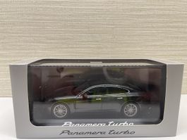 Porsche Panamera Turbo, Modellauto 1:43 Sammlerstück, Top!