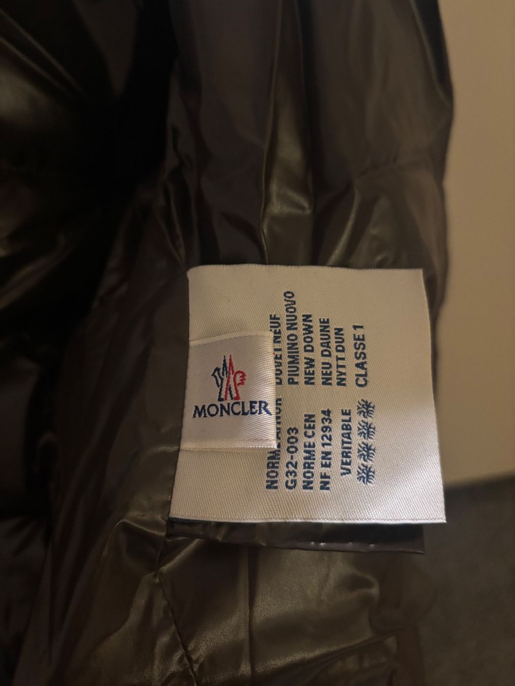 Moncler Jacken: Moncler Daunenjacke – Neu (gemäss Beschreibung) aus Zürich von cvr_lv6d 4