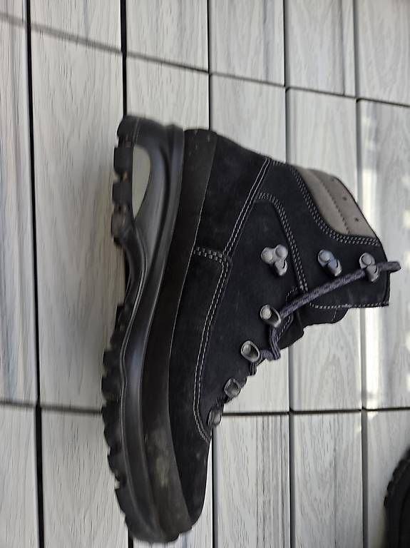 Chaussures garçon: Wanderschuhe Lowa – D'occasion à Zollikofen par reuteri06 2