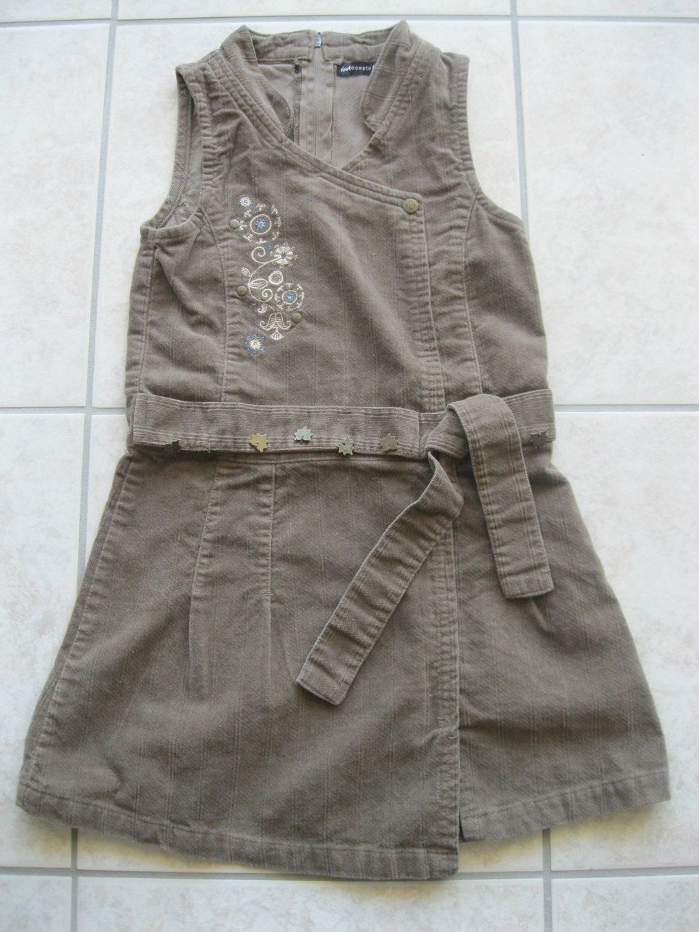 Kleider & Röcke: robe avec pull taille 110 – Gebraucht aus vouvry von -tivoli- 1