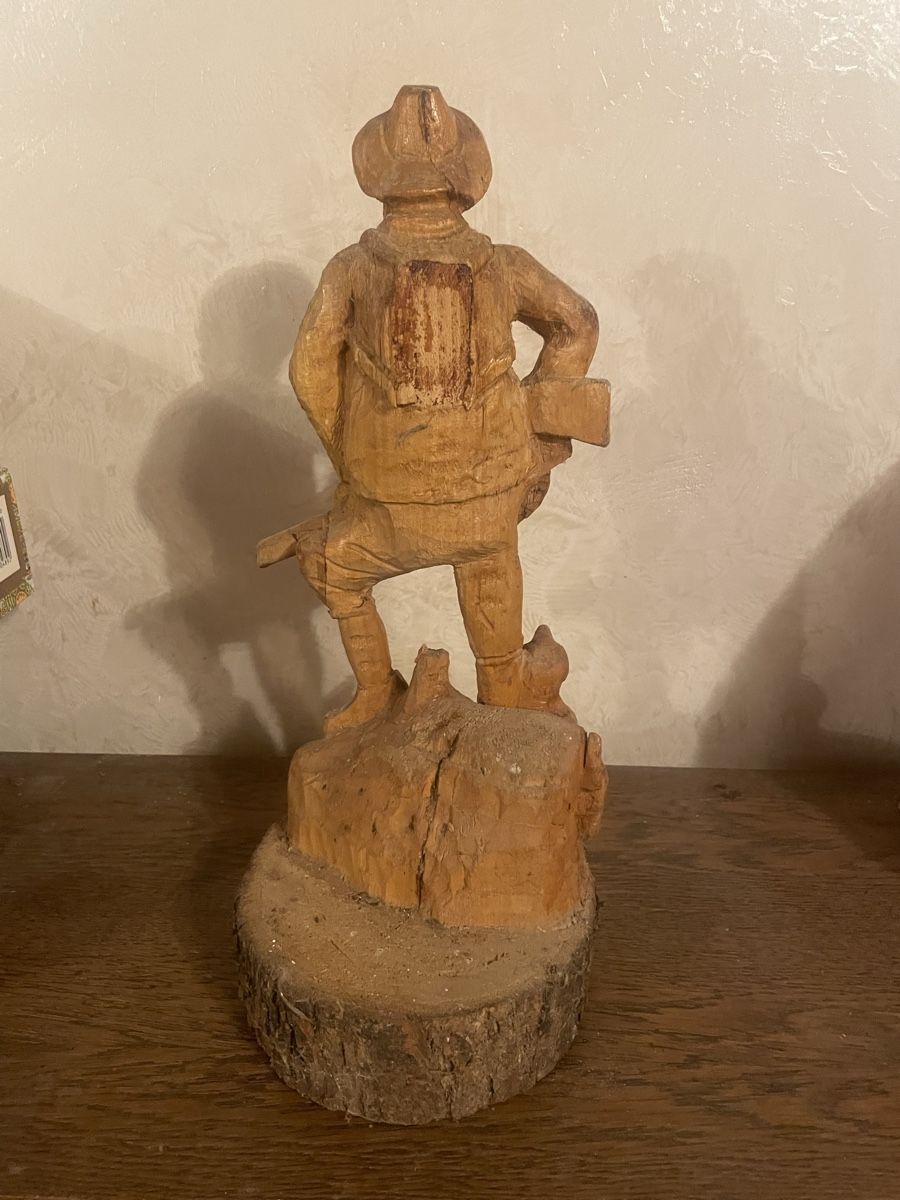 Skulpturen & Statuen: Statuettes Chasseur Sculptée dans une Bûche de Bois – Gebraucht aus Vallamand von Bricbracbroc82 2
