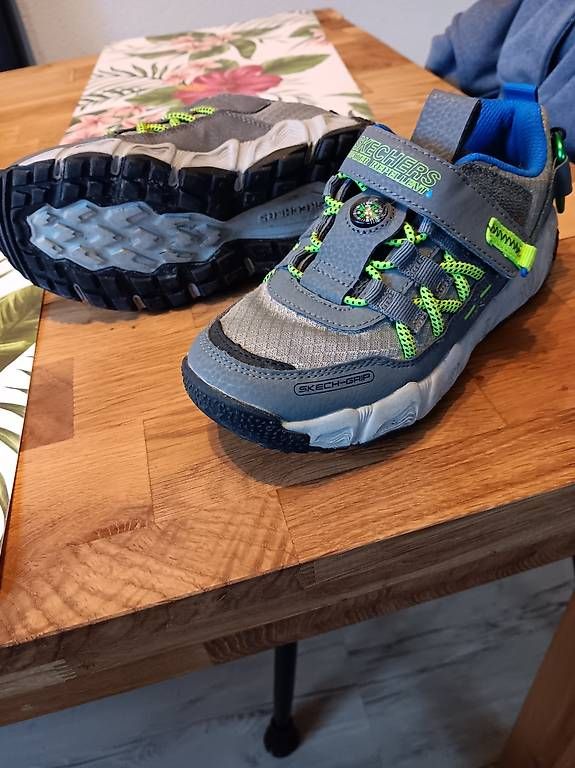 Scarpe per ragazzi: Verkaufe Sketchers Schuhe gr.32 – Usato da Günsberg venduto da ste_qq59 1