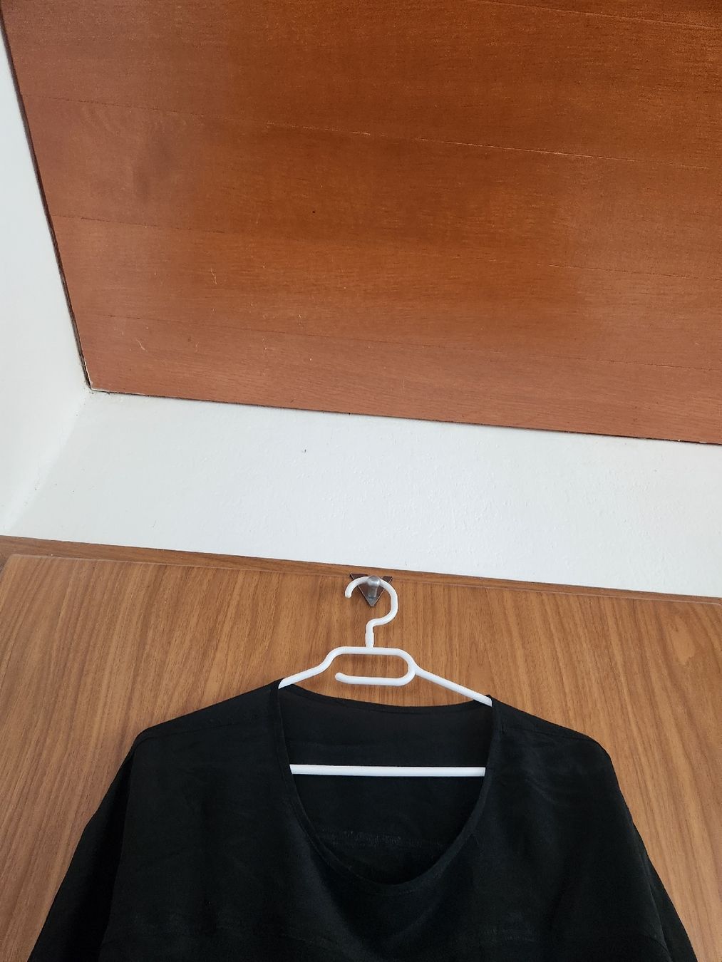 Blusen: Haut en soie noir taille unique  – Gebraucht aus Niedergösgen von Eva2410 2