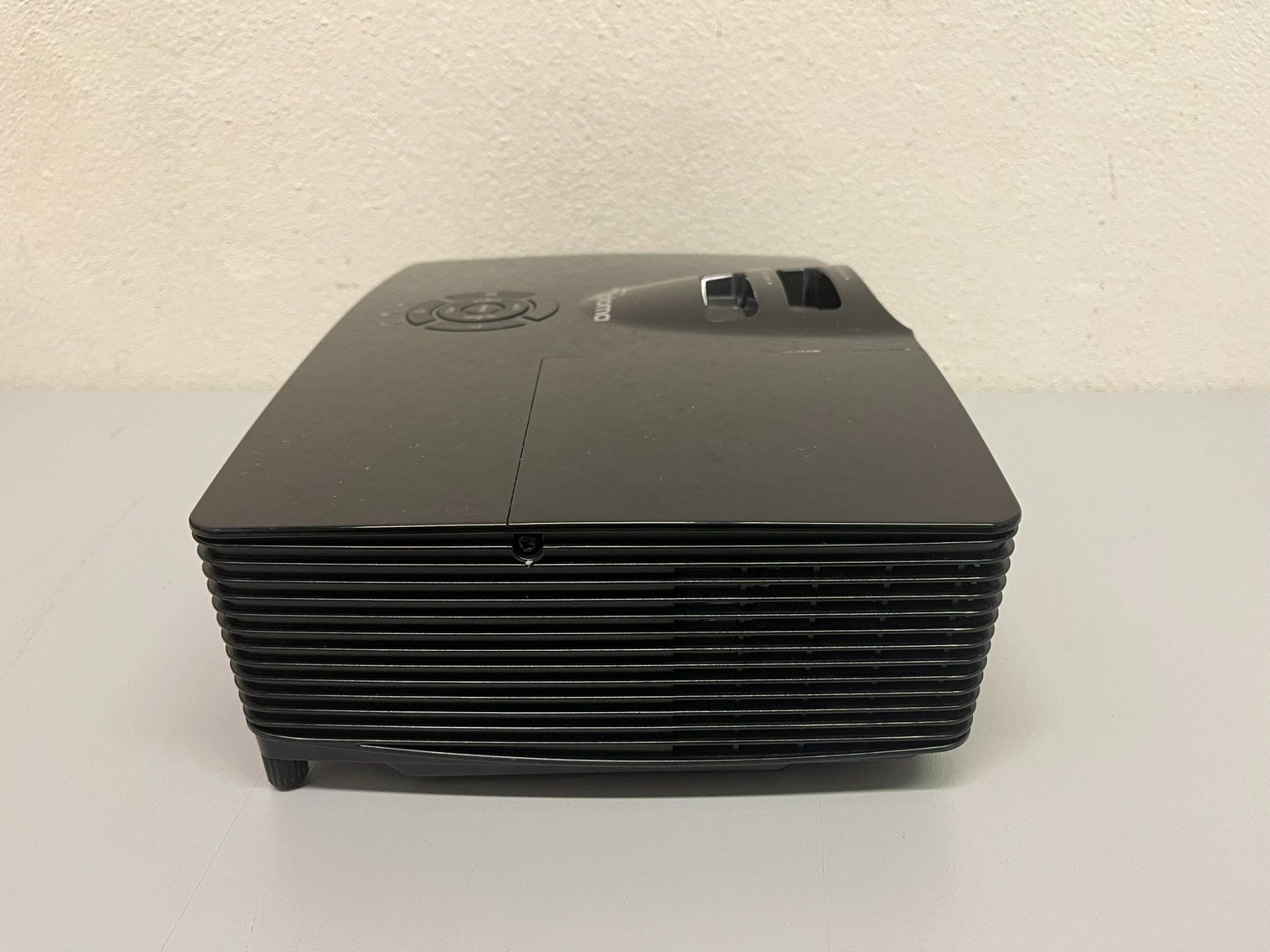 Proiettori: Optoma HD141X Projector – Usato da Hochdorf venduto da av-electronics 4