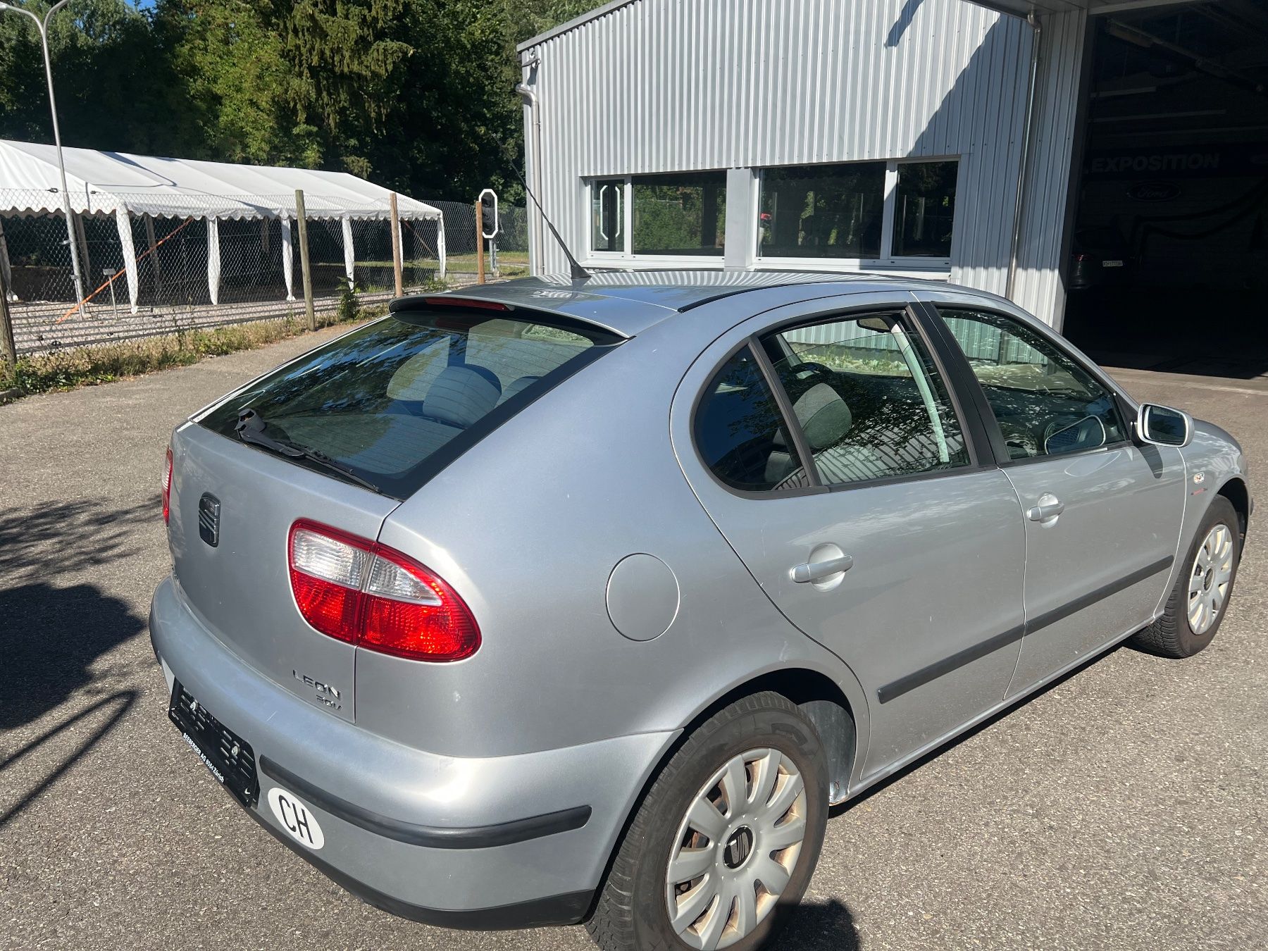 Seat Automobili: Seat Leon 1.8 Automat ab MFK – Usato da Horgen venduto da gatti70 2