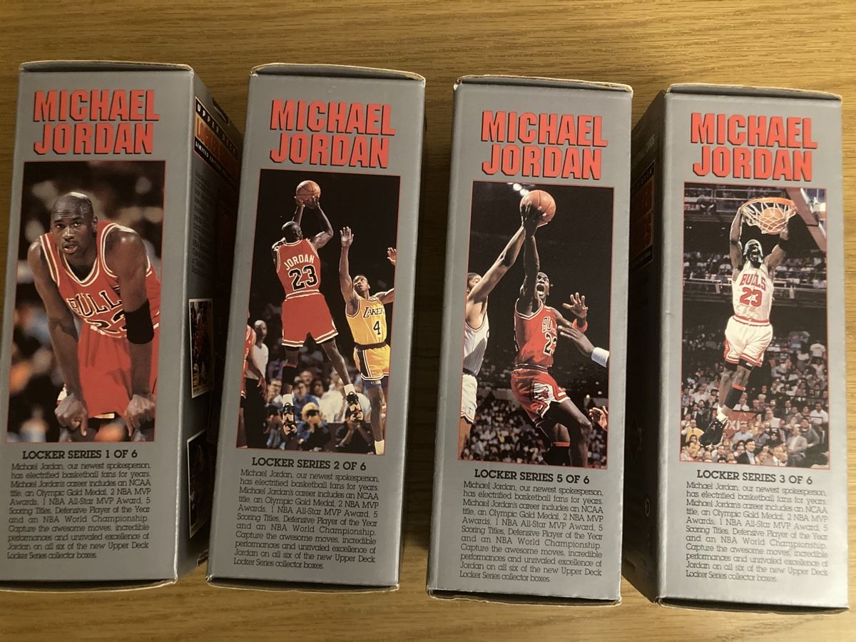Nba Carte collezionabili: 4 box Upper deck 91 92 basketball locker series – Usato da Villars sur Glâne venduto da billbaroud 1