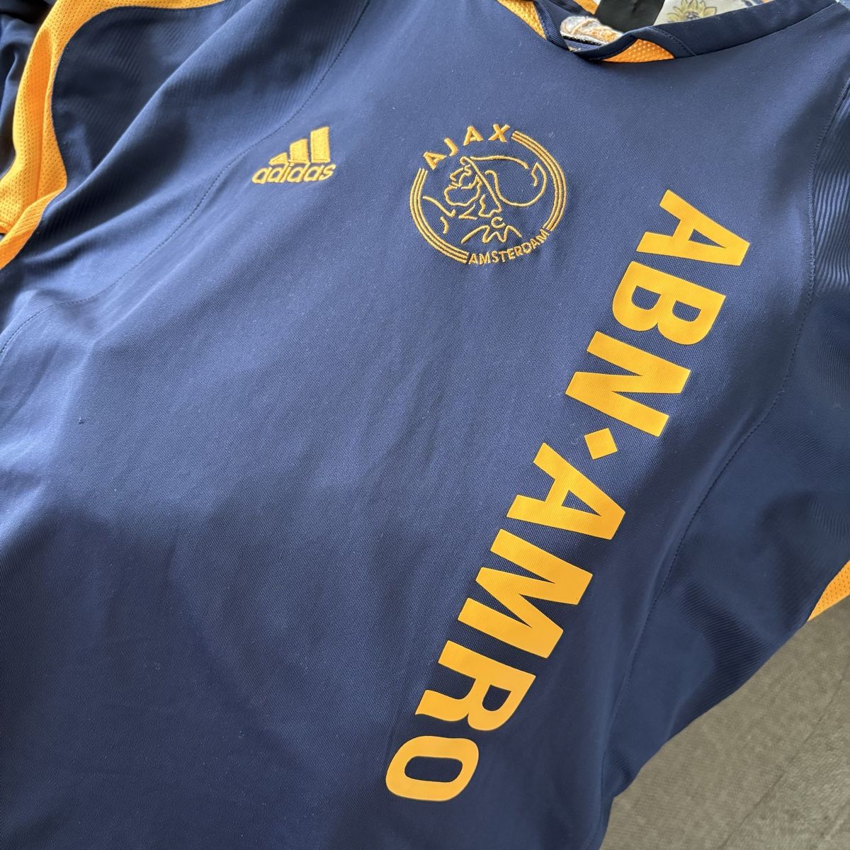 Adidas Canottiere & Pantaloni: Ajax Amsterdam Trikot Adidas Training – Usato da Winterthur venduto da LaBodega 6