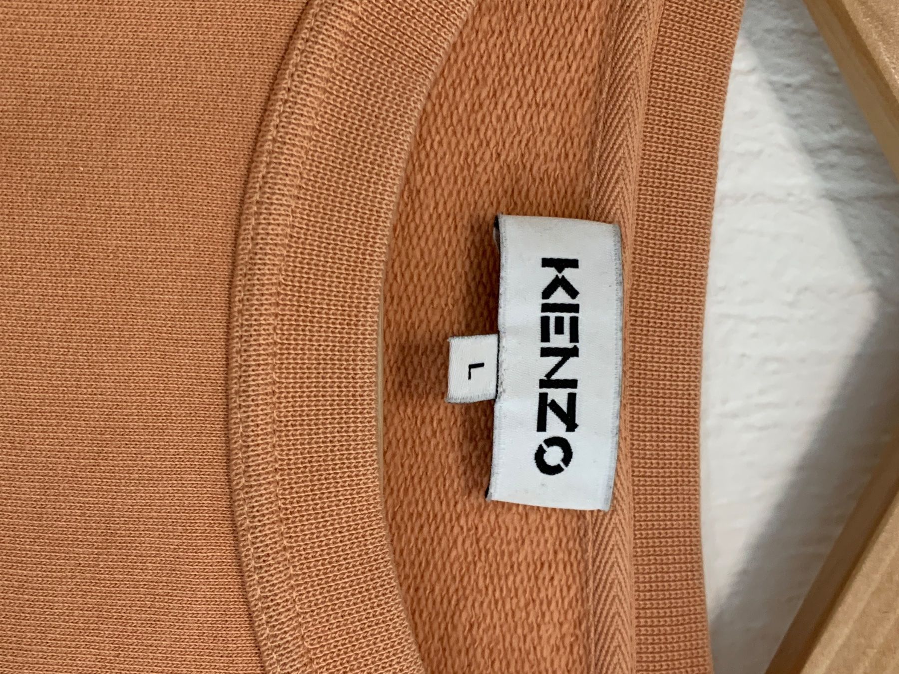 Kenzo Pullover & Sweatshirts: Pullover Kenzo (L) couleur chaire – Gebraucht aus Lausanne von Xiaoxi 3