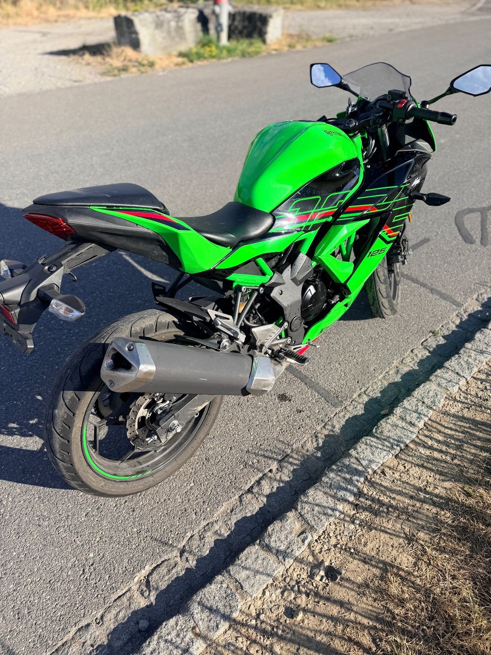 Strasse: KAWASAKI Ninja 125 – Gebraucht aus Fahrwangen von kry_5kbd 5