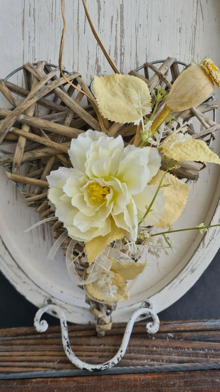 Alle Dekorationen: Shabby- chic Herz mit Blumen Unikat – Neu und originalverpackt aus Böttstein von decodor-angi 3