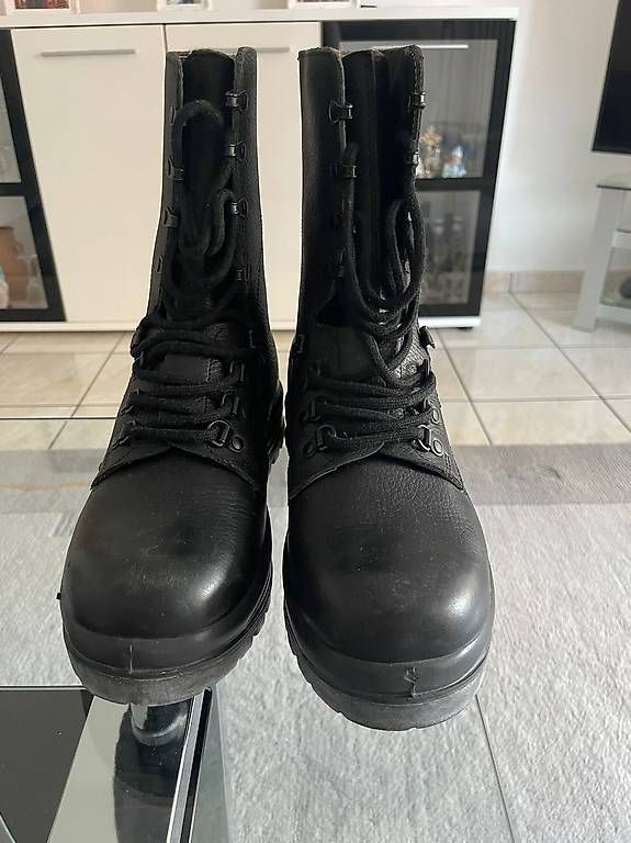 Scarpe da uomo: Scarponi militari – Usato da Locarno venduto da MarkosGigo 1