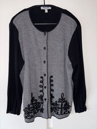 Strickjacke schwarz / weiss-schwarz gemustert, Roberto Naldi