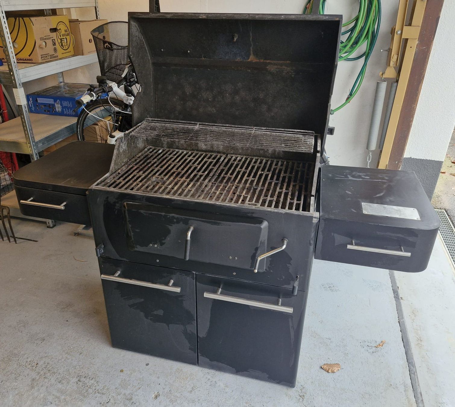 Griglie: Holzkohlegrill Brinkmann – Usato da Madetswil venduto da s_l_ss5b 1