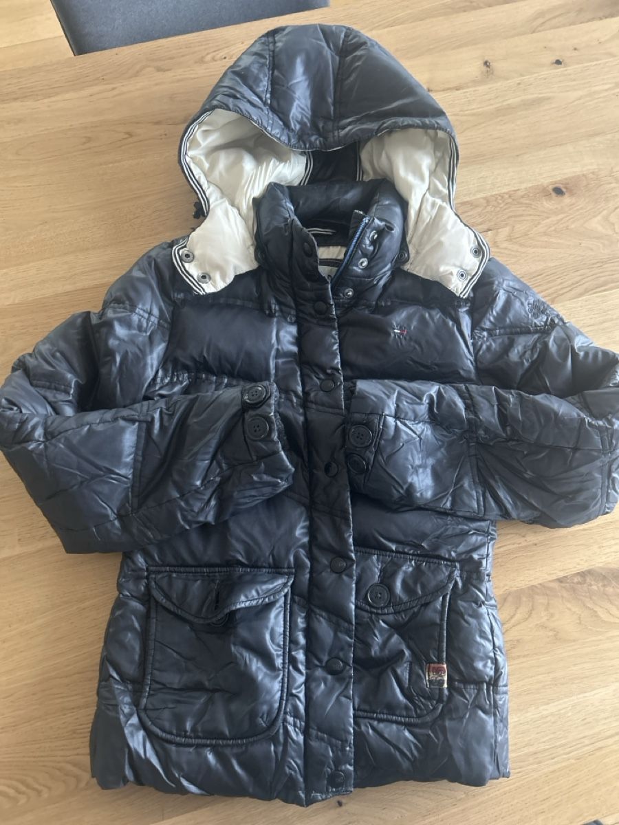 Tommy Hilfiger Giacche: Tommy Hilfiger Winterjacke Daunenjacke Gr.X-Small – Usato da Rothrist venduto da Nadjane 1