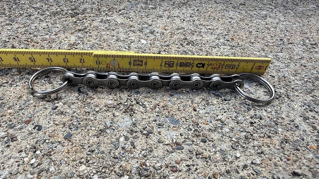 Ciondoli: Portachiavi con catena bicicletta – Usato da Monte Carasso venduto da Ely67 2
