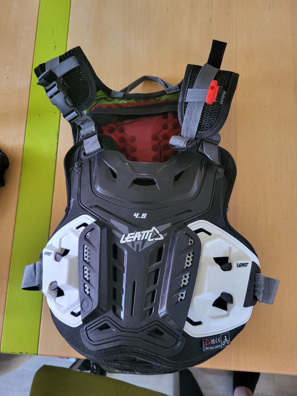 Leatt Zaini: Leatt 4.5 Hydra 25L – Usato da Hausen am Albis venduto da Rico.J 2