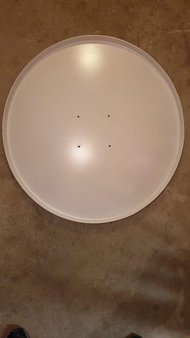 Schalen: Satellitenschüssel 80cm – Neu und originalverpackt aus Gossau SG von ismetinho 1