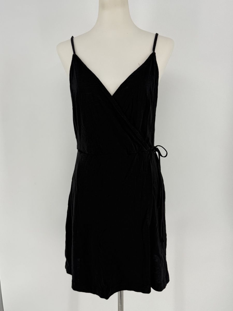 H&M Vestiti: Wickelkleid schwarz Gr. M von H&M  – Usato da Auenstein venduto da moin.