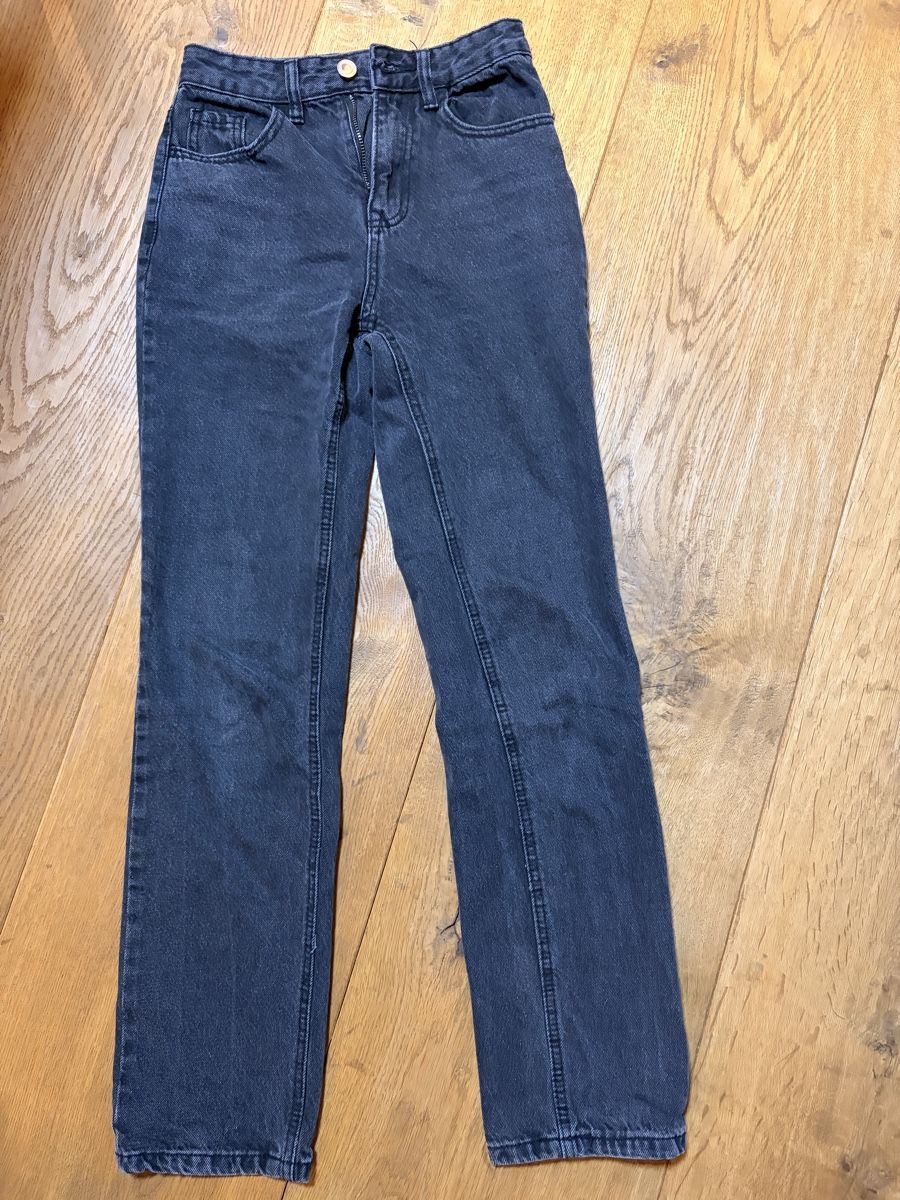 Stradivarius Jeans: Schwarze Jeans Stradivarius  – Usato da Tennwil venduto da nando59