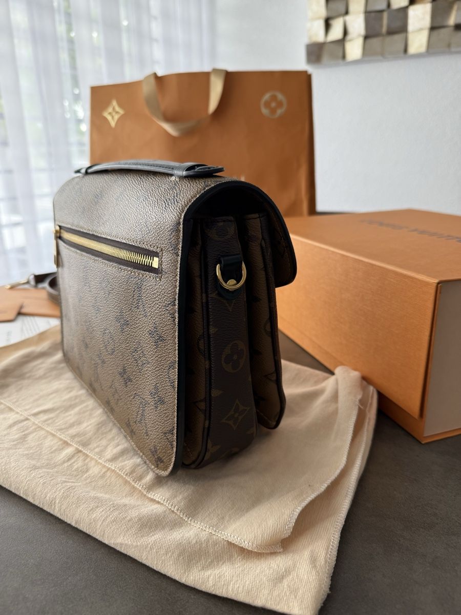 Louis Vuitton Borse da donna: Louis Vuitton Pochette Metis Reverse – Usato da Villmergen venduto da Swiss2011 1