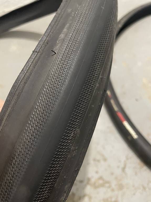 Altro in Scrittura & Disegno: 2 pneus vélo route Specialized Turbo Cotton – Usato da Promasens venduto da Espadon 1