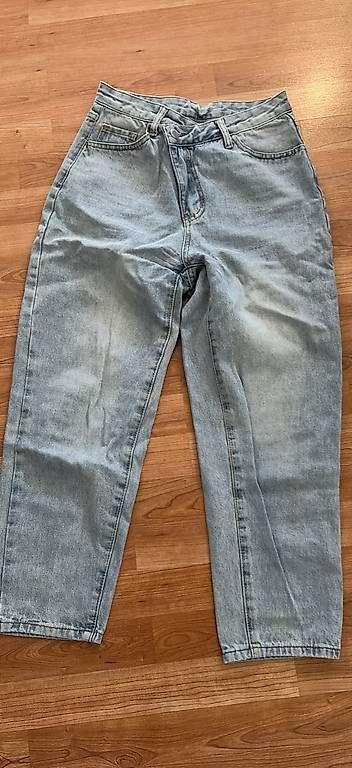Jeans: 3 Paar Jeans Grösse 36 – Usato da Glattbrugg venduto da mal_fm9t 1