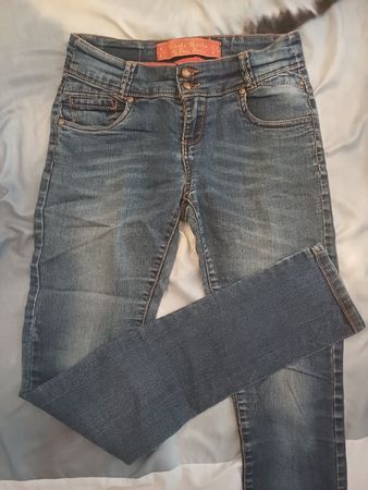 Skinny jeans
