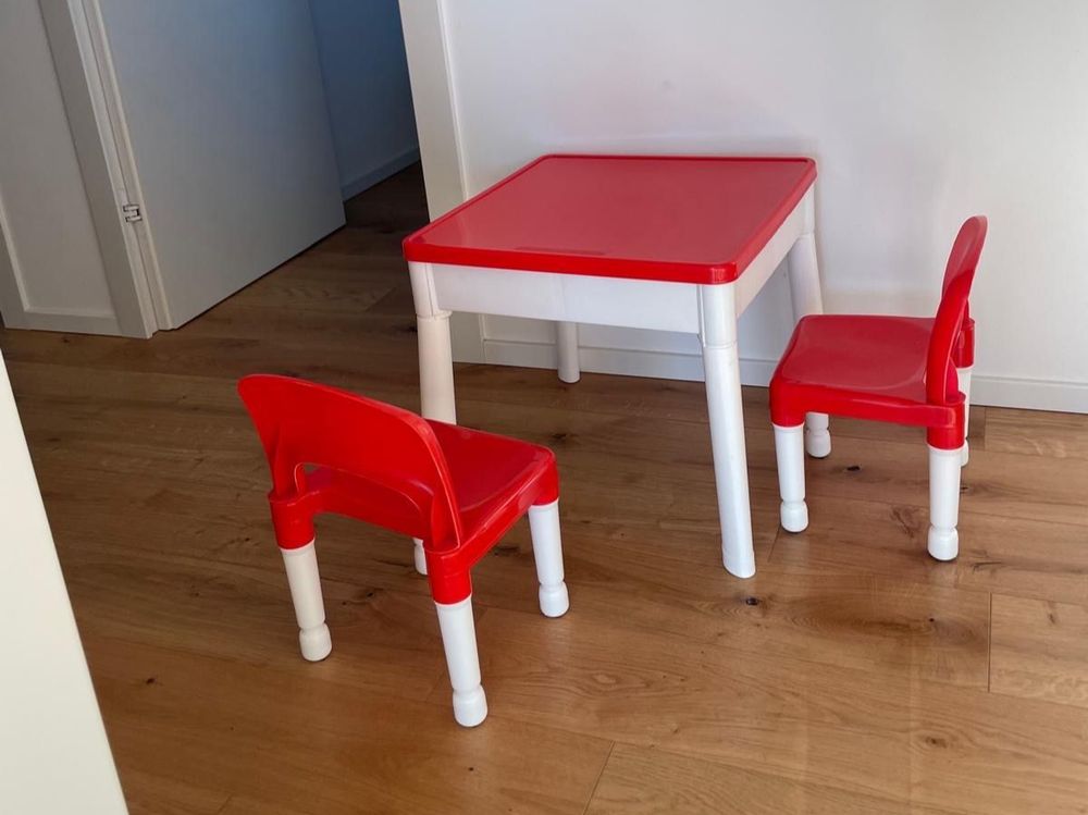 Set Tavolo E Sedia Minions Per Bambini - Il Primo Tavolino Creativo Con Attività (30 Pezzi) Per Età Prescolare