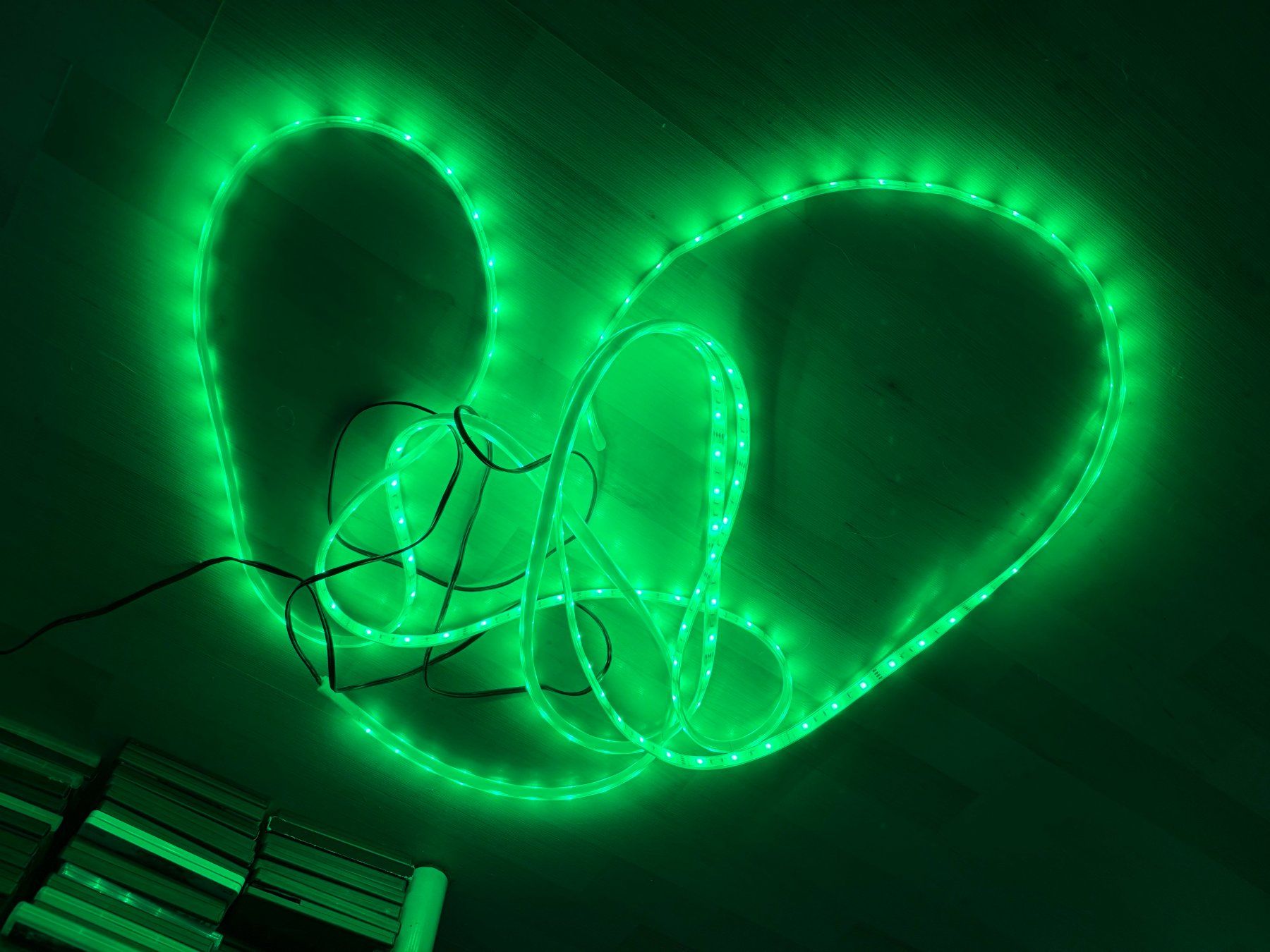 Ghirlande e barre luminose: Lichtband 220V und 5,50m Länge – Usato da Mollis venduto da Hg